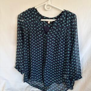 Skies are Blue women’s flowy sheer 3/4 sleeve 2 layer top. Size XS blue floral